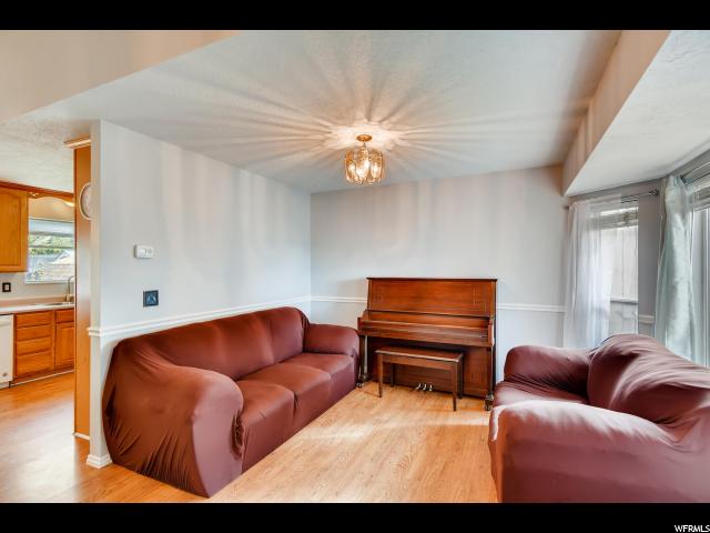 689 S Fox Run Dr E, Layton, UT 84041 — photo 5