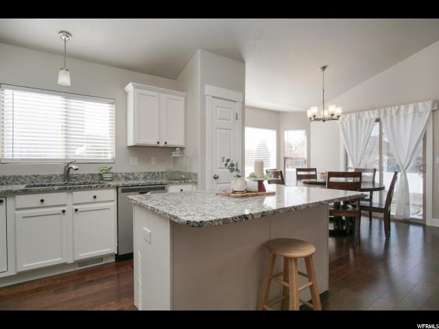 1467 N 2475 W, Clinton, UT 84015 — photo 4