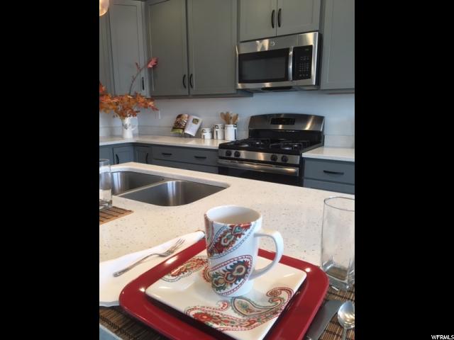 1463 E Primrose Ln, Layton, UT 84040 — photo 2