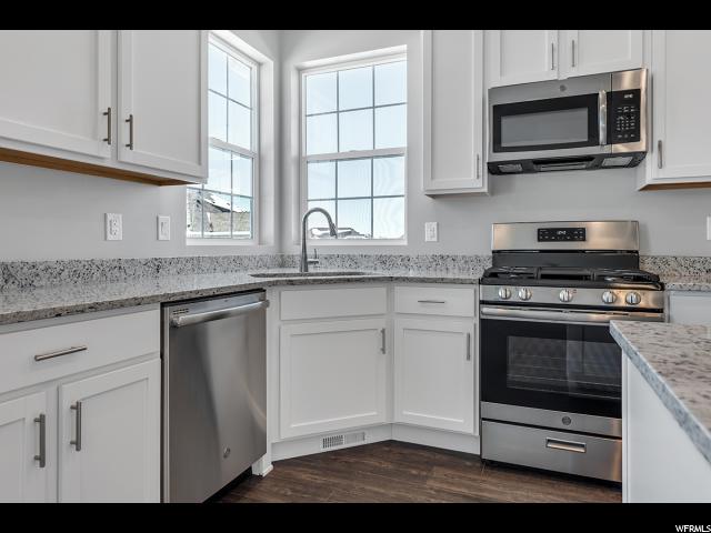 2449 N Sarus Crane Dr, Clinton, UT 84015 — photo 10