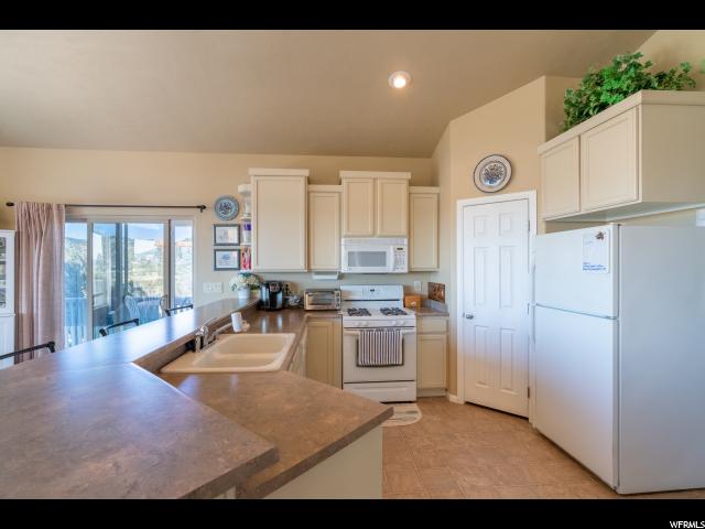 141 E Red Hill Rd, Central, UT 84722 — photo 6