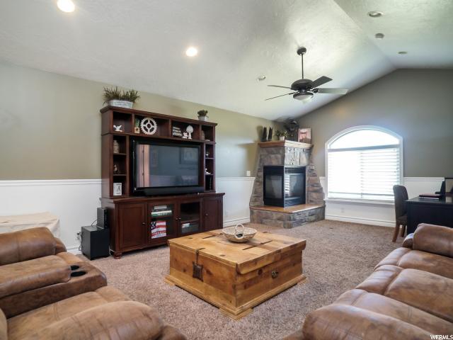 2109 Cameron Dr, West Haven, UT 84401 — photo 2
