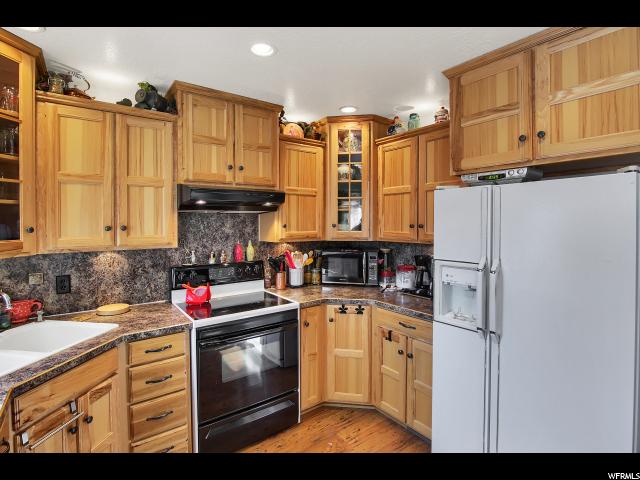 947 E 32nd St, Ogden, UT 84403 — photo 3