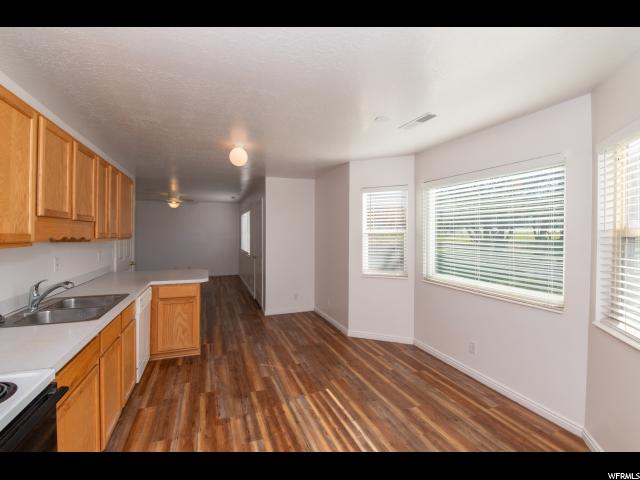 586 S Marco Ln E, Ogden, UT 84404 — photo 3