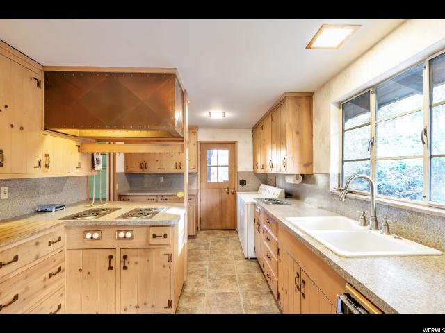 1527 E Oak Ridge Dr, Ogden, UT 84403 — photo 5