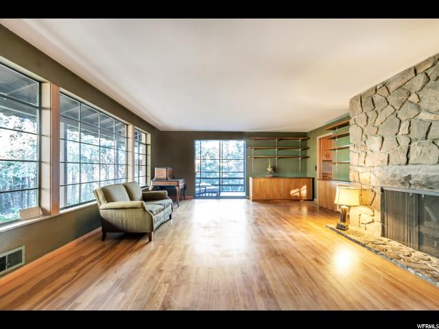 1527 E Oak Ridge Dr, Ogden, UT 84403 — photo 2