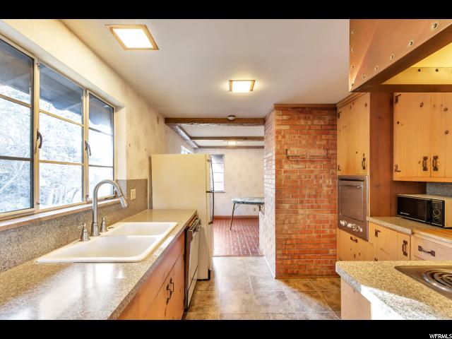 1527 E Oak Ridge Dr, Ogden, UT 84403 — photo 7