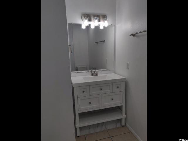 542 E Cobblestone Ln, Midvale, UT 84047 — photo 9