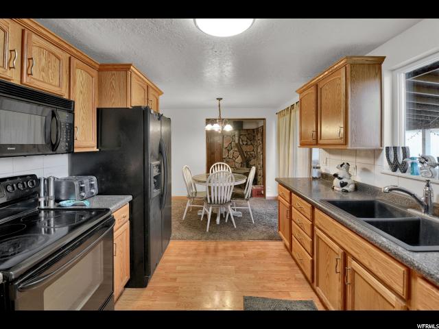 413 W 2350 N, Sunset, UT 84015 — photo 6
