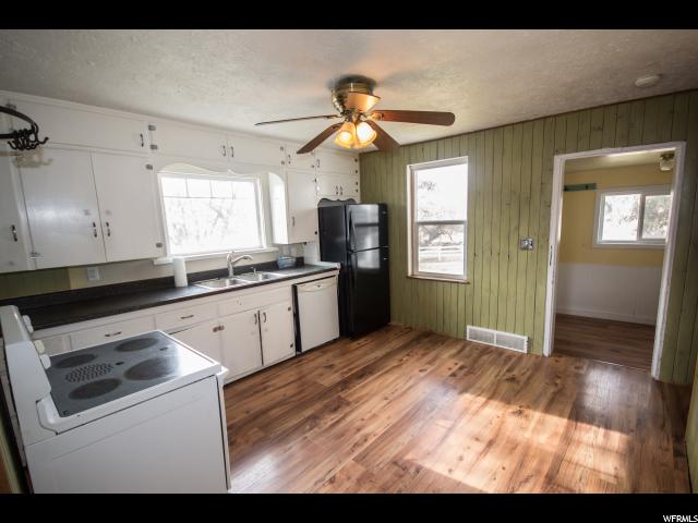 274 S 300 E, Hyrum, UT 84319 — photo 5