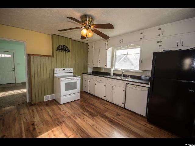 274 S 300 E, Hyrum, UT 84319 — photo 4