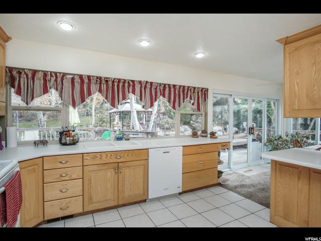 1993 S Chokecherry Dr E, Bountiful, UT 84010 — photo 9