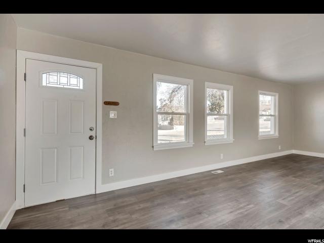 107 W 1900 N, Sunset, UT 84015 — photo 4