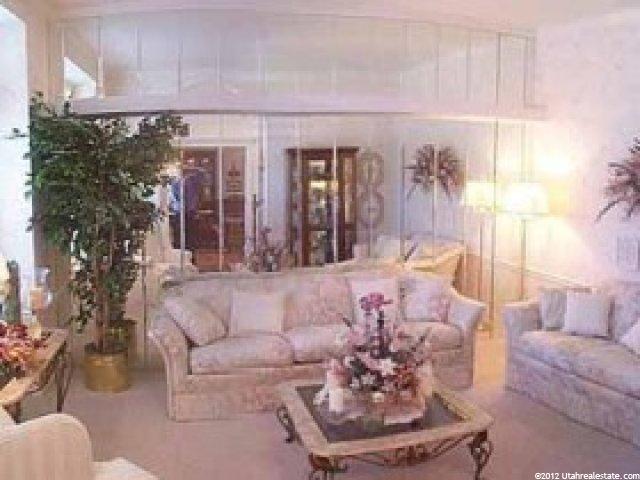 639 Oakview Ln, Bountiful, UT 84010 — photo 3