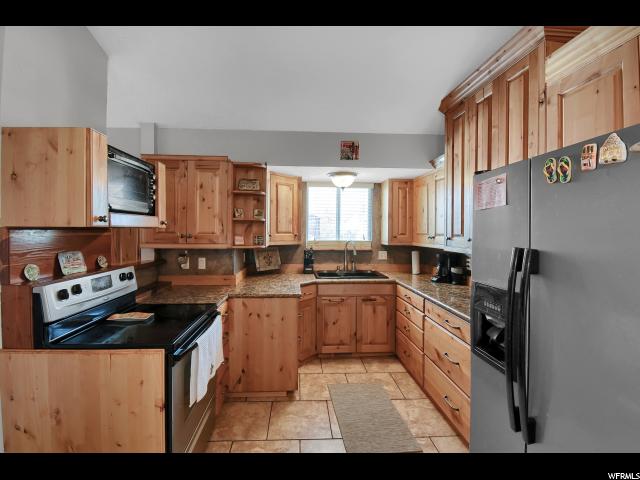 987 S 225 E, Layton, UT 84041 — photo 5