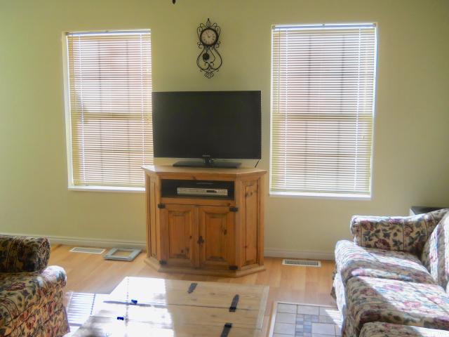 425 E 100 N, Meadow, UT 84644 — photo 8