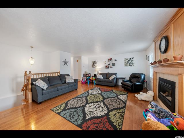 1063 N Nalder St E, Layton, UT 84040 — photo 2