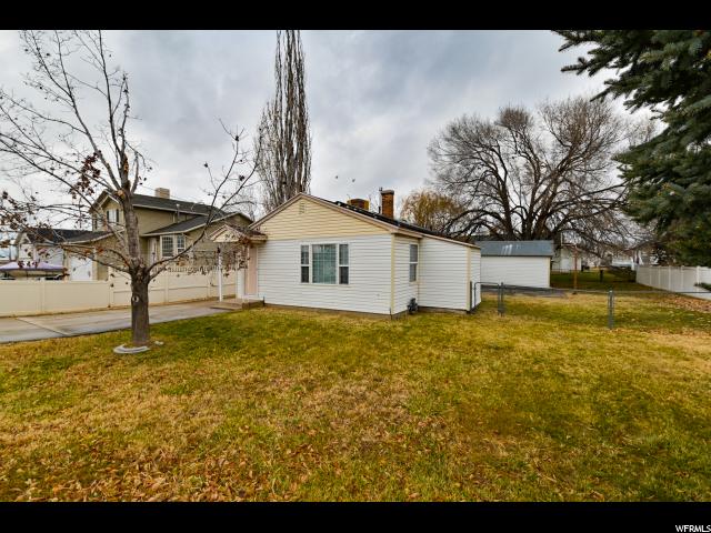 752 W 1800 N, Clinton, UT 84015 — photo 2