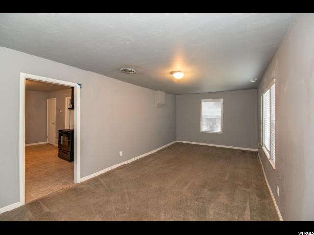 752 W 1800 N, Clinton, UT 84015 — photo 3