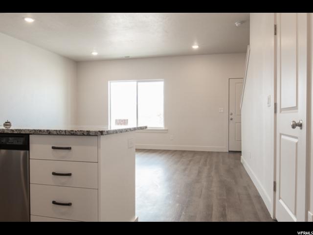 335 S 1580 E, Hyrum, UT 84319 — photo 7