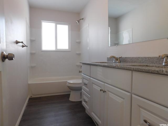 1046 W 1300 N, Clinton, UT 84015 — photo 2