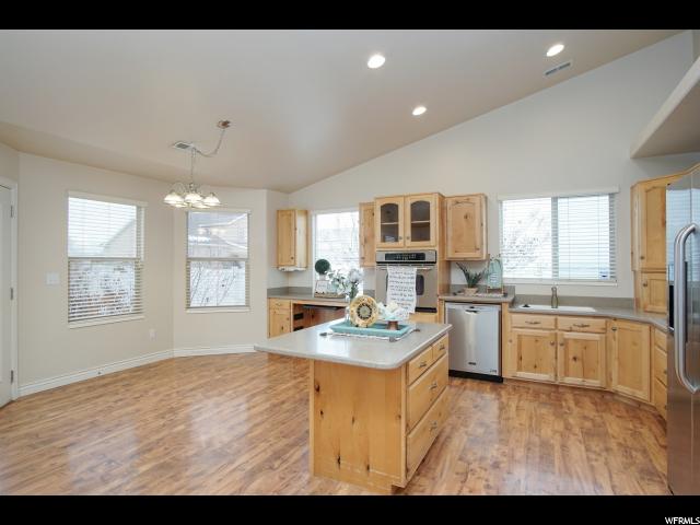 1933 N 2595 W, Clinton, UT 84015 — photo 4