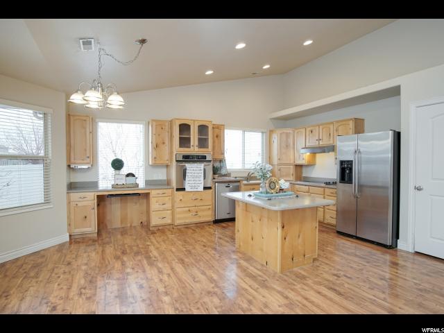 1933 N 2595 W, Clinton, UT 84015 — photo 3