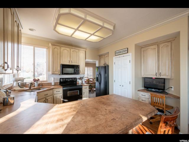 886 S Lloyd Rd E, Fruit Heights, UT 84037 — photo 11