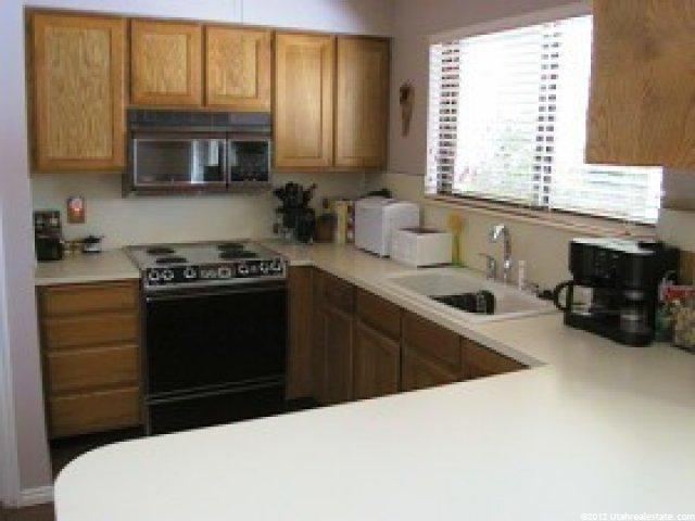 1956 Gyrfalcon Dr, Sandy, UT 84092 — photo 3