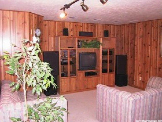 1956 Gyrfalcon Dr, Sandy, UT 84092 — photo 6