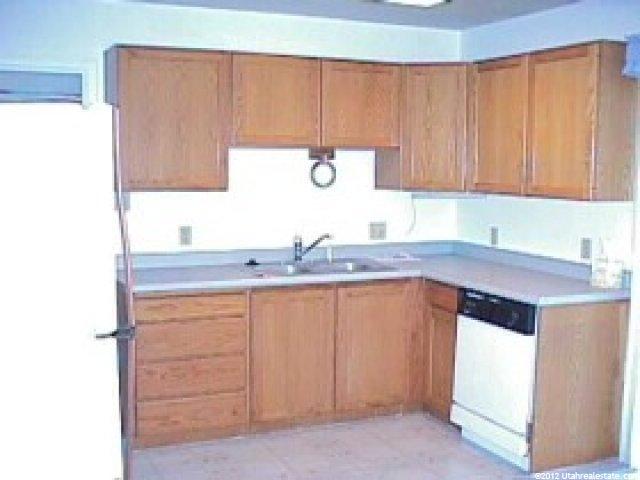 6194 Valley Dr, Murray, UT 84107 — photo 2