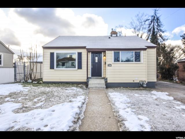250 S Lakeview Dr, Clearfield, UT 84015 — photo 2