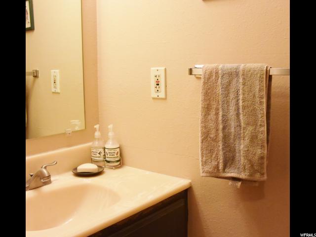 553 E Cobblestone Dr S, Midvale, UT 84047 — photo 10