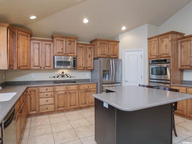 1368 E Emry Ct, Fruit Heights, UT 84037 — photo 8