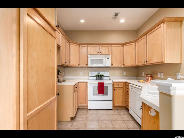 211 E Mountain Peak Dr, Draper, UT 84020 — photo 2