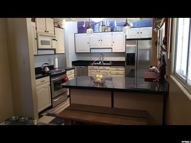 10425 S Carnation Dr E, Sandy, UT 84094 — photo 5
