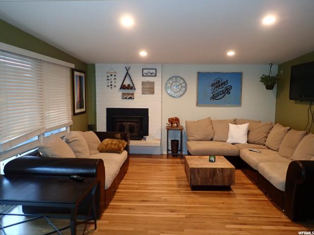 10425 S Carnation Dr E, Sandy, UT 84094 — photo 4