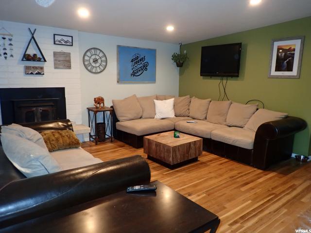 10425 S Carnation Dr E, Sandy, UT 84094 — photo 3