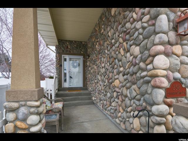 258 E Evergreen Pine Ln, Sandy, UT 84070 — photo 2