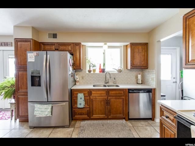 355 W 250 N, Bountiful, UT 84010 — photo 8