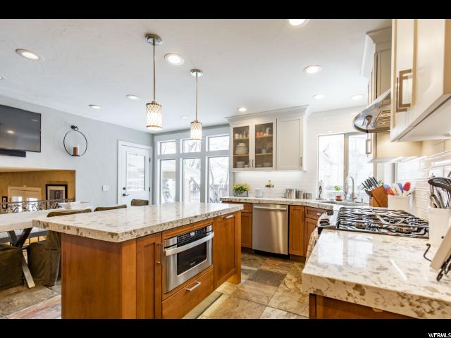 1253 E Forest Ridge Rd, Sandy, UT 84094 — photo 9