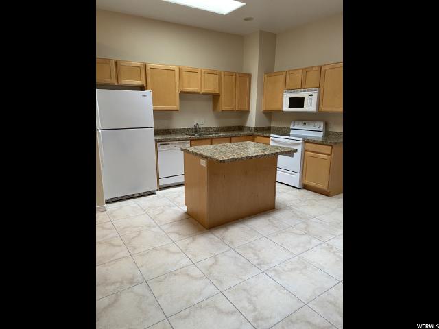 44 W 200 N #4, Bountiful, UT 84010 — photo 3