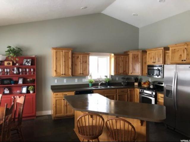 1395 E 100 S, Hyrum, UT 84319 — photo 2