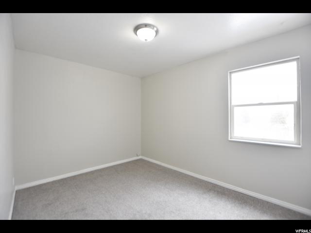 296 S Lakeview Dr, Clearfield, UT 84015 — photo 12