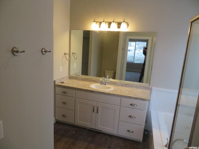 647 E 480 S, Hyrum, UT 84319 — photo 8