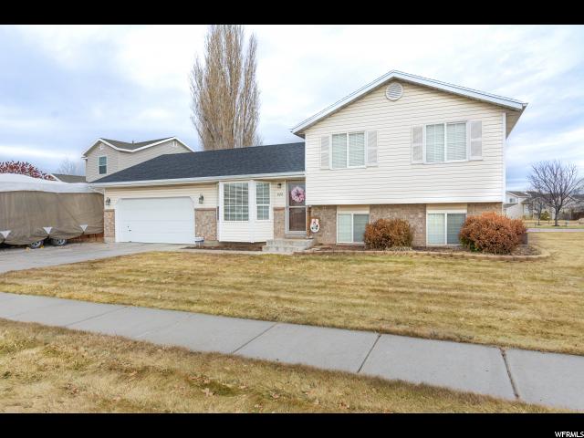 828 W 1930 N, Clinton, UT 84015 — photo 2