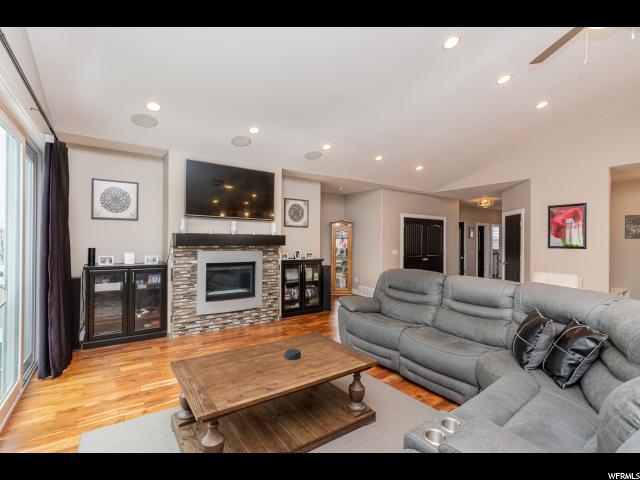 1582 N 2850 E, Layton, UT 84040 — photo 2