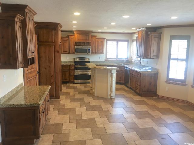 520 E 1700 N, North Ogden, UT 84414 — photo 3
