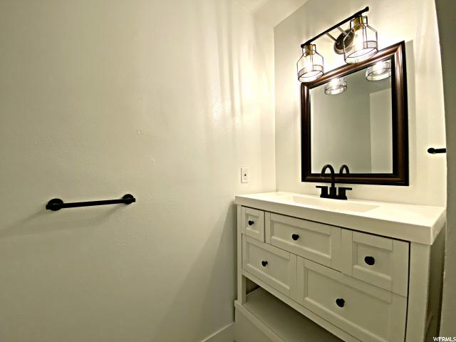 541 E Cobblestone Dr, Midvale, UT 84047 — photo 11