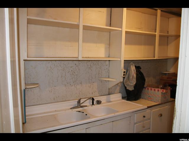 98 Maple St, Helper, UT 84526 — photo 7
